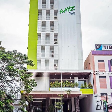 Whiz Prime Hotel Sudirman Makassar Ngoại thất bức ảnh